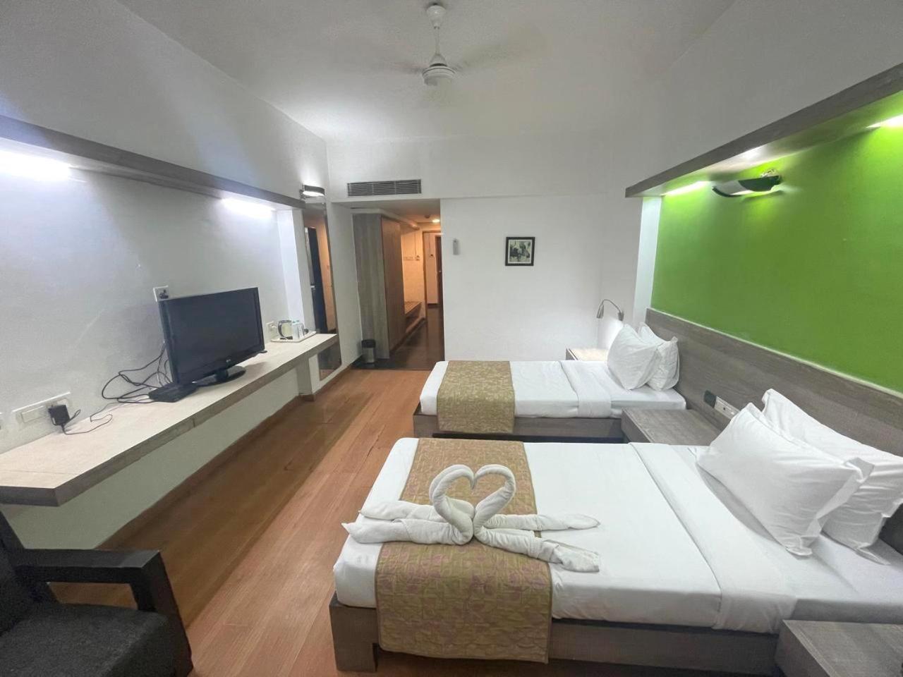 The Sky Imperial, Gandhinagar Hotel Bagian luar foto